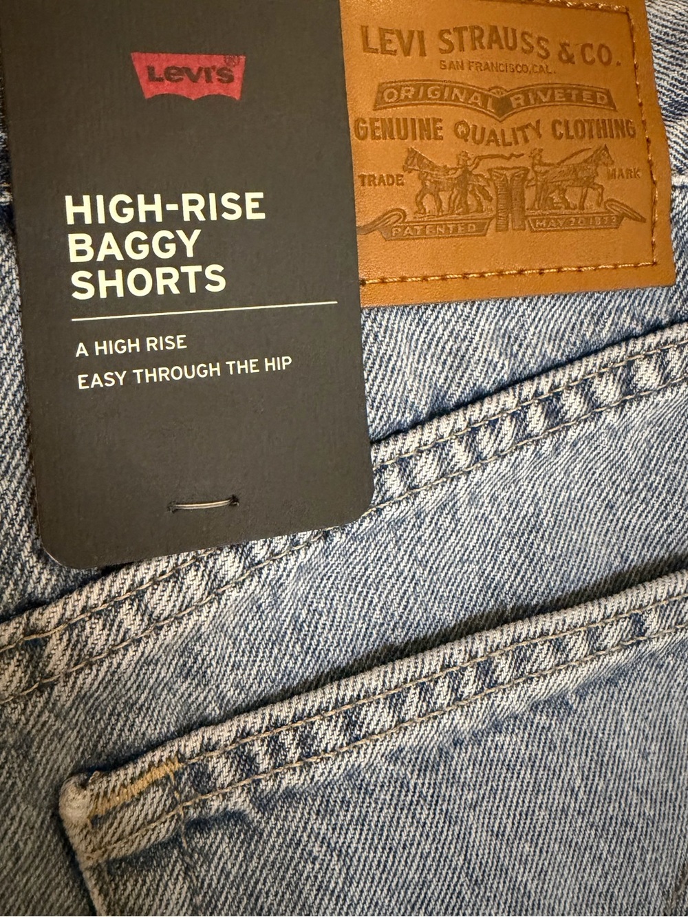 Levi’s High Rise Baggy Shorts - Picture 5 of 6